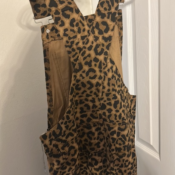 New Leopard Print Jumpsuit - Picture 4 of 4